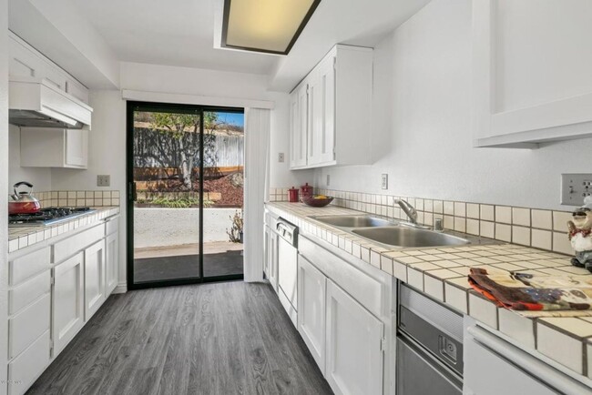 Photo - Hillside Hideaway in Thousand Oaks