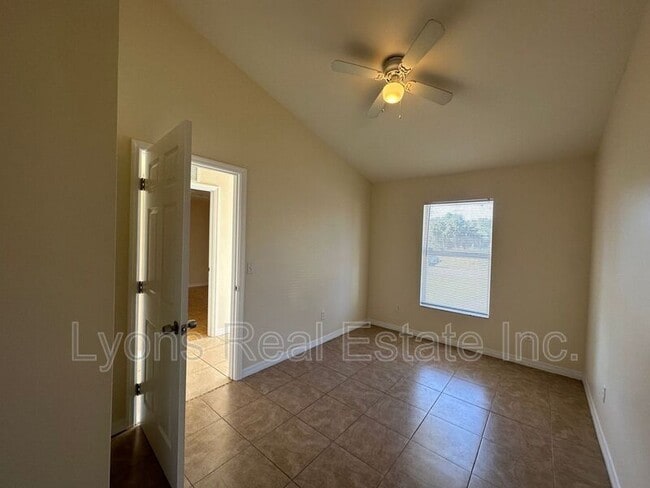 Photo - 4724 26th St SW