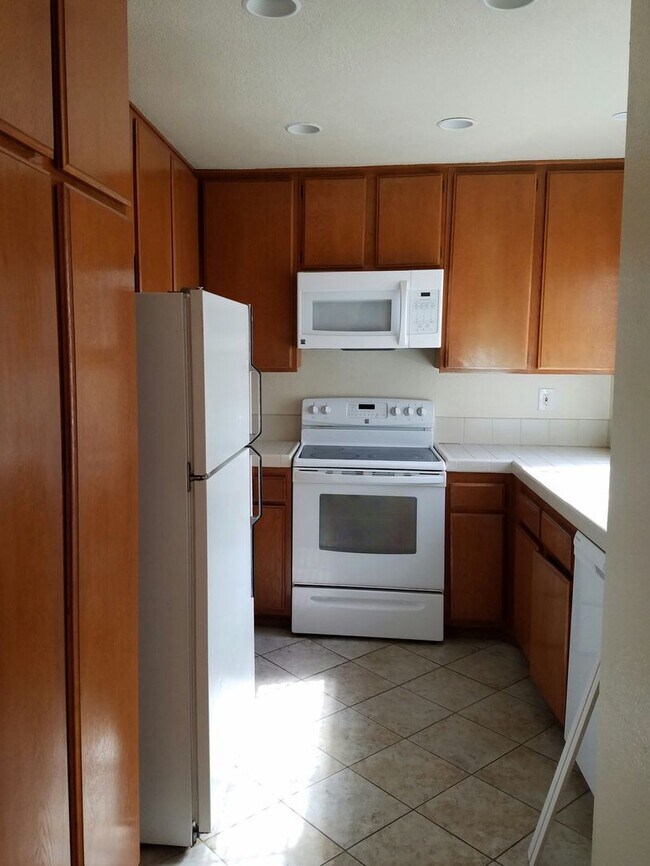 Photo - Beautiful 2BD/2BA Townhome in the Heart of University City - 2 Car Garage - Washer/Dryer - Quiet ... Unit 38