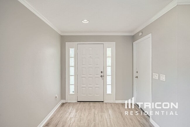 Photo - 1648 Harbor Oaks Dr House