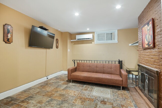 Kitchen / Den