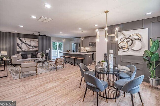 Photo - 605 Blake Ave SE