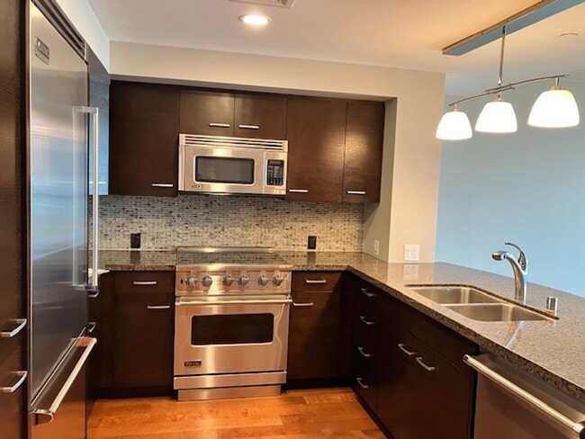 Photo - $4,400 – Allure Waikiki, partly furnished 2-Bdrm, 2-Bath, 1-parking Unidad 1408