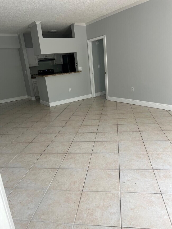 11787 W Atlantic Blvd Unidad 323