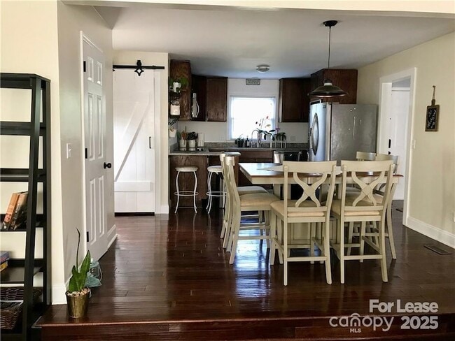 Photo - 501 Vista Grande Cir