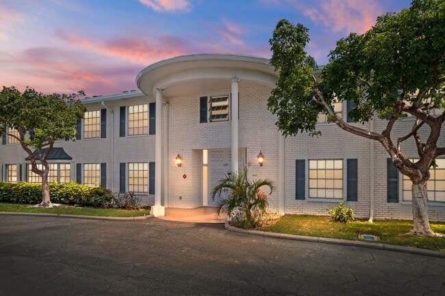 Photo - 2221 NE 68th St Unidad 922