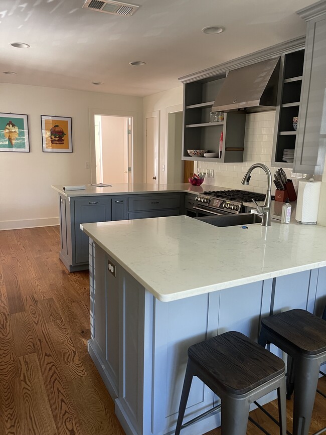 Photo - 311 Longest Rd