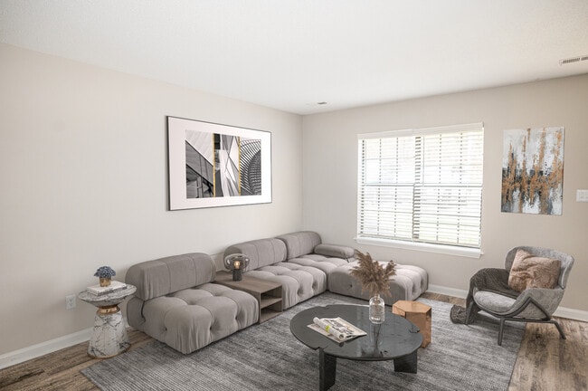 2HAB, 1,5BA - 1100sf- Sala de estar - Summit 501