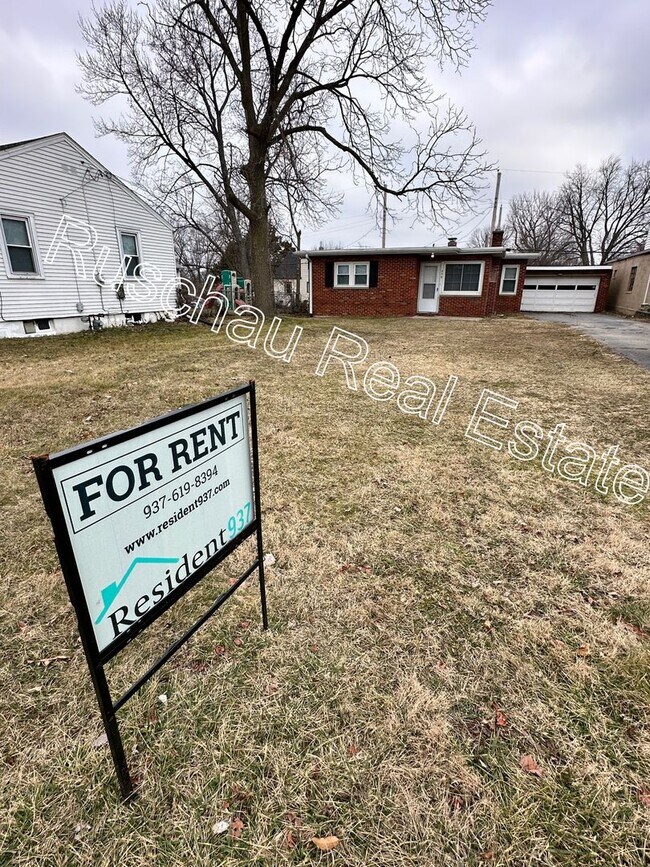 2 Bedroom 1 Bath home with fenced in backyard - 2 Bedroom 1 Bath home with fenced in backyard