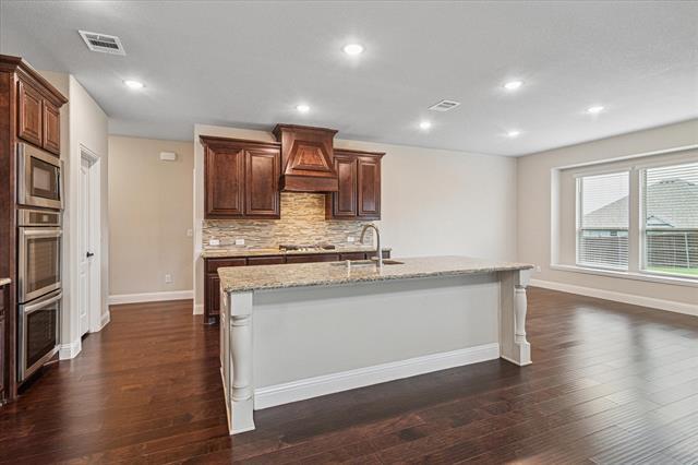 Photo - 1702 Veneto Dr