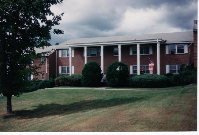 Colonial Gardens Apartments - Colonial Gardens Apartments