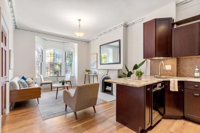 580 Tremont St Unit 2