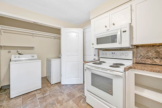 Photo - 1817-1817 Ferry St SE Unit 1817 Ferry St SE