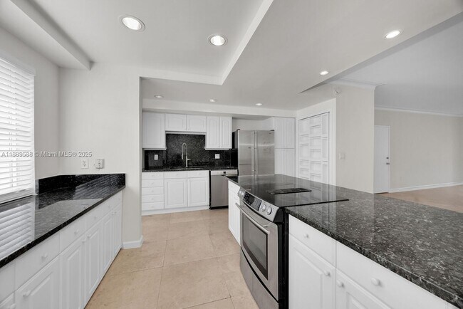 Photo - 940 Sevilla Ave Unit 104