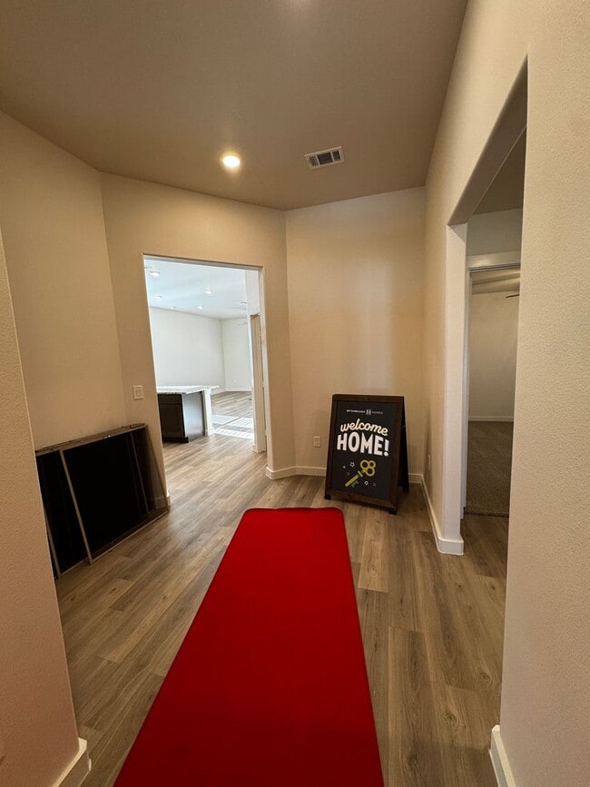 Photo - Fabulous Luxury Newer 2026 Build 3/2/2