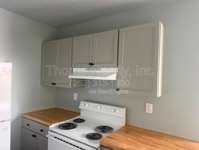 Photo - 1125 E Grand Ave