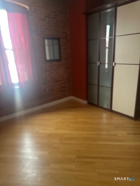 222 Williams St E Unit 326