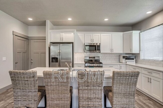 Photo - 12704 S Doc Sorenson Ln