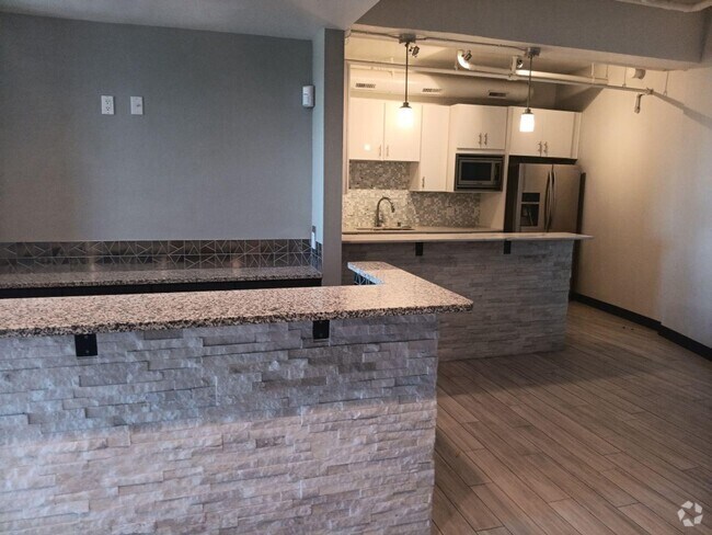 Building Photo - 219 Central Ave NW Unit 301 Rental