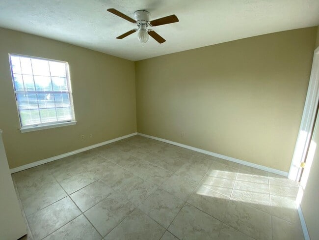 Photo - Conveniently Located 3Bed/2Ba Duplex Near Schools, Shopping & Tyndall AFB!