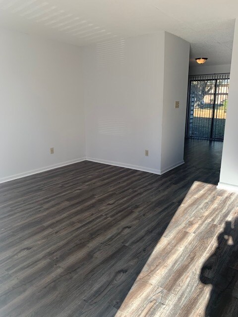 Photo - 1020 B's Barbeque Rd