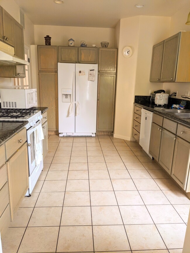 Photo - 1620 Hemlock St