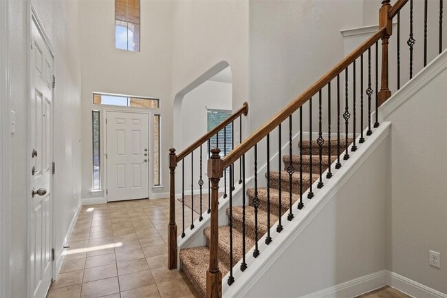 Photo - 706 Harwood Dr