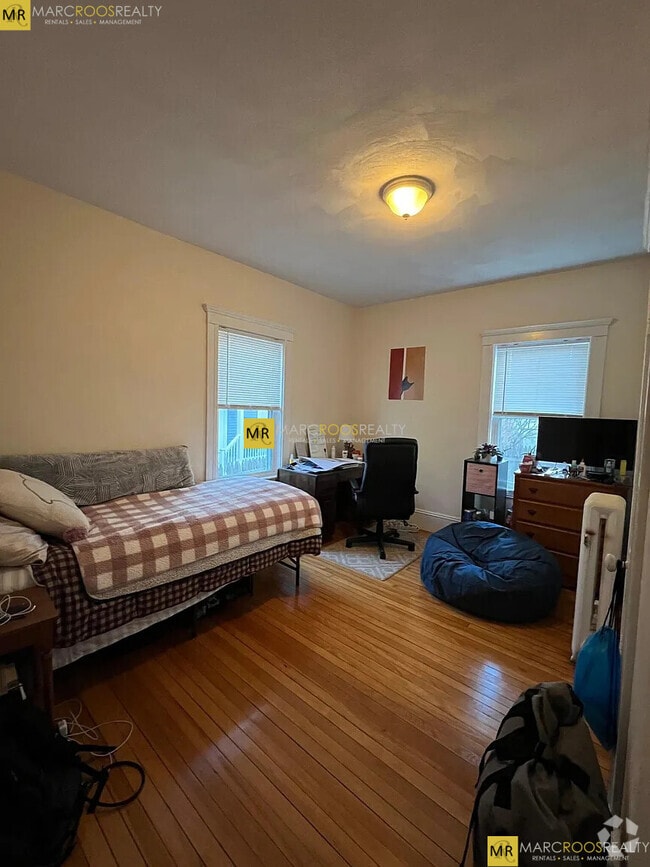 Building Photo - 12 Pinkham Rd Unit 1 Rental