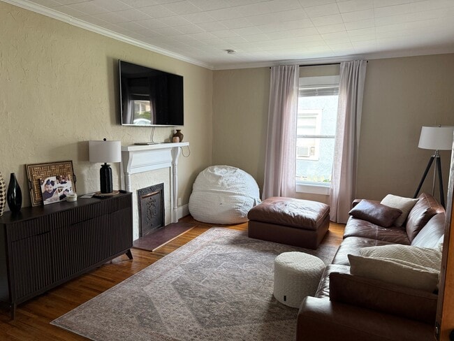 Photo - 316 W Maple St