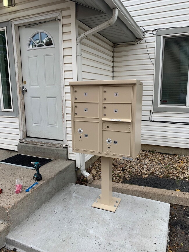 Photo - "2-Bed Gem in Denver – Cozy 920 Sq. Ft. One Month Free Rent with Signed 12 month Lease" Unit 4