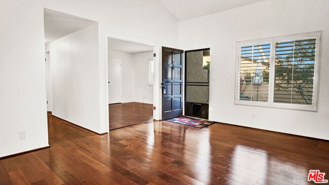 Photo - 263 E Sierra Madre Blvd Unit 4