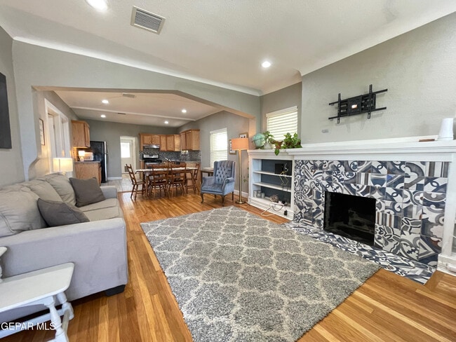 Photo - 4415 Cumberland Ave