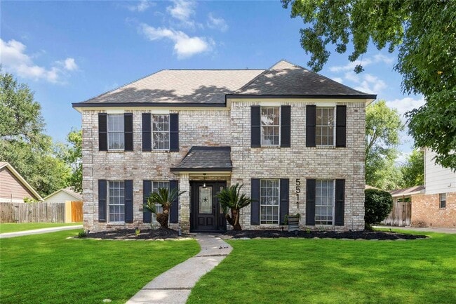 Building Photo - 5511 Green Timbers Dr Rental