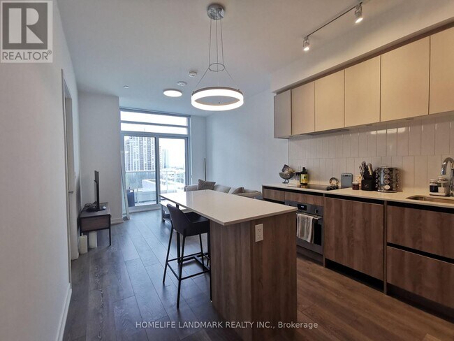 Photo - 8 Beverley Glen Blvd Unit 1008
