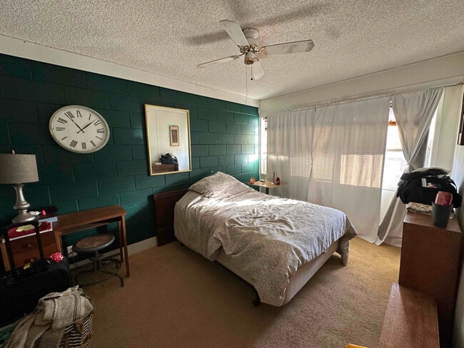 Photo - 85-136-136 Ala Walua St