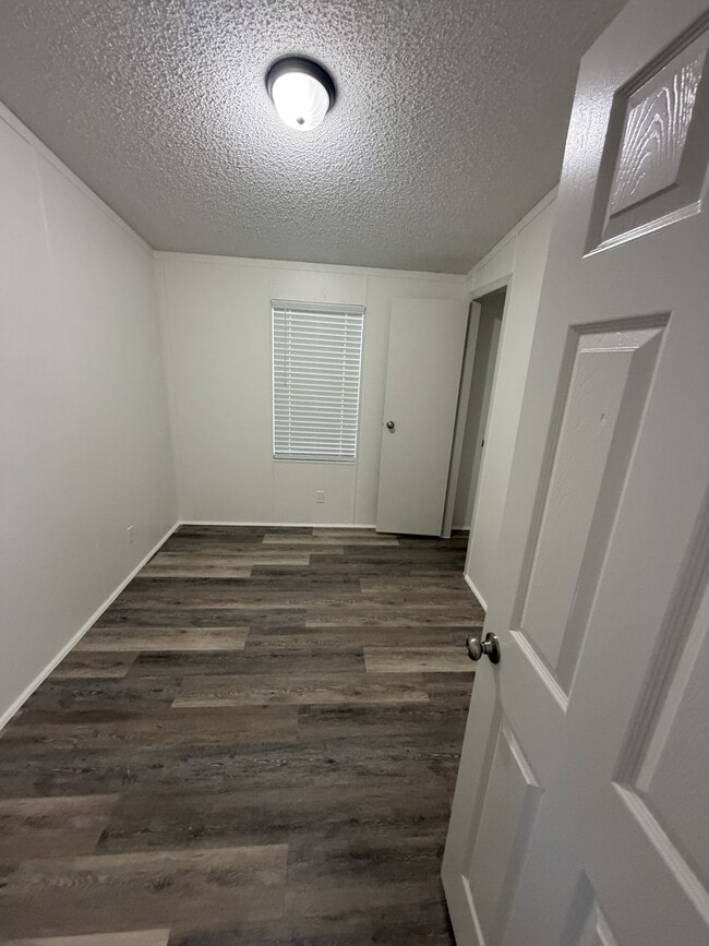 Photo - 2310 Thomas Wayne St