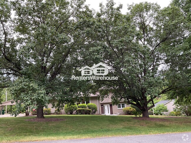 Building Photo - 245 Enwood Dr Rental