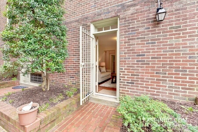 Photo - 2410 20th St NW Unit #6