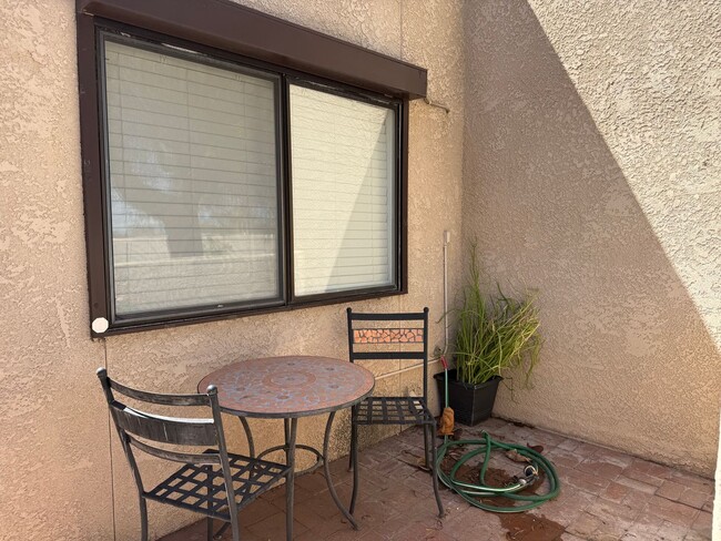 Photo - 639 N Richey Blvd