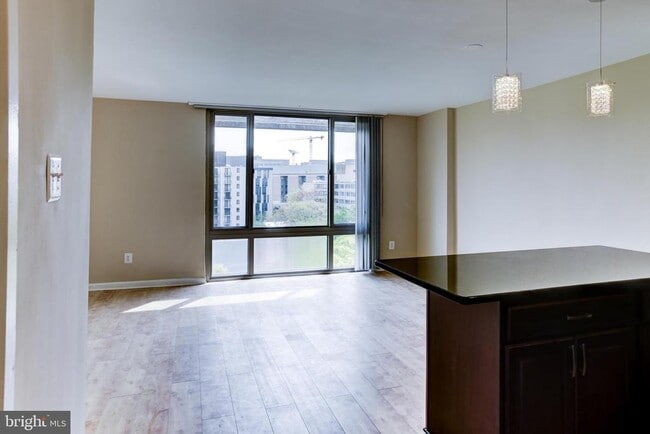 Photo - 950 25th St NW Unidad 1005-N