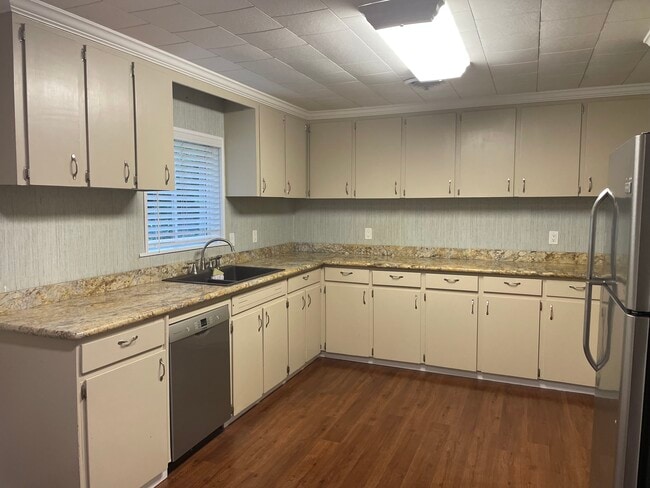 Photo - 6220 Ridge Rd