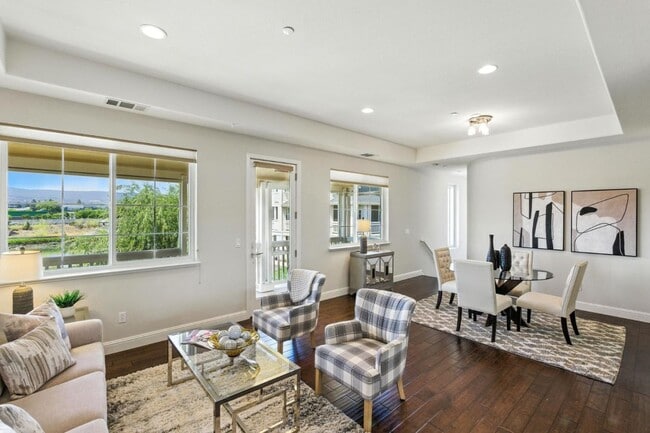 Photo - 636 Fan Tail Way