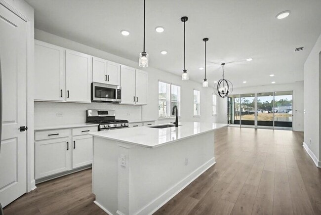 Photo - 3415 Auvenshine Wy