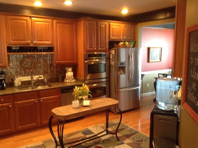 Building Photo - 1518 Enyart Way Unit 301 Rental