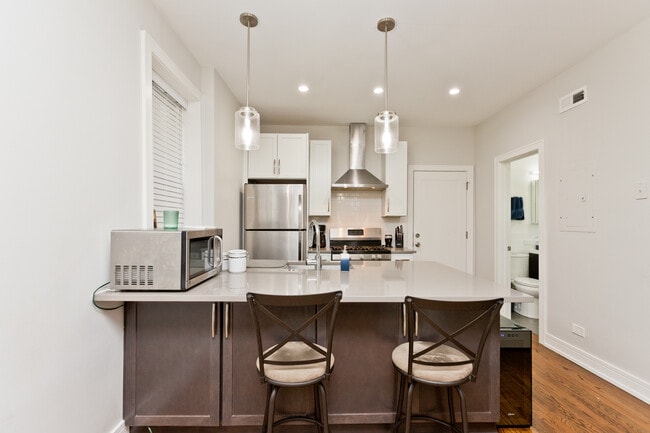 Photo - 2045 N Wolcott Ave Unit # 01R