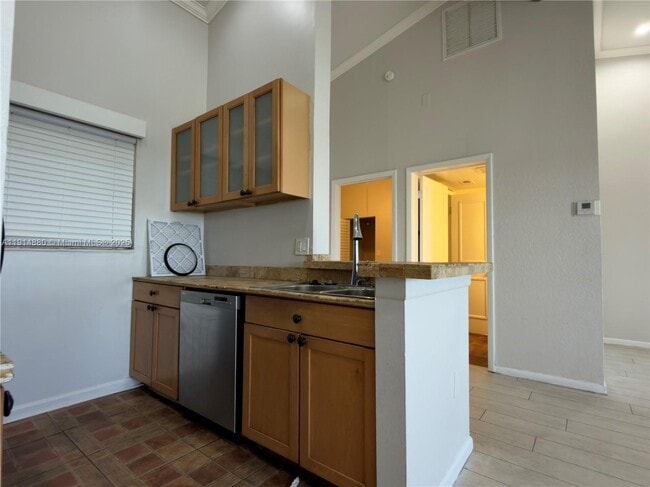 Photo - 2831 N Oakland Forest Dr Unit 304