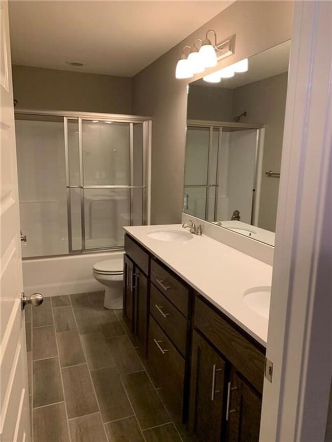 Photo - 505 W Weymouth