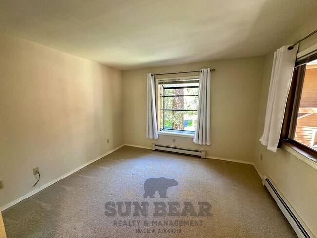 Photo - 2 Bedroom Condo with garage in McCloud! Wa... Unidad 19