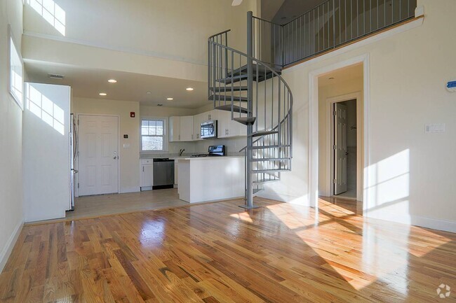 Building Photo - 40 Cedar Swamp Rd Rental