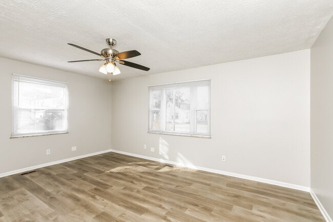 Photo - 4623 N Richardt Ave